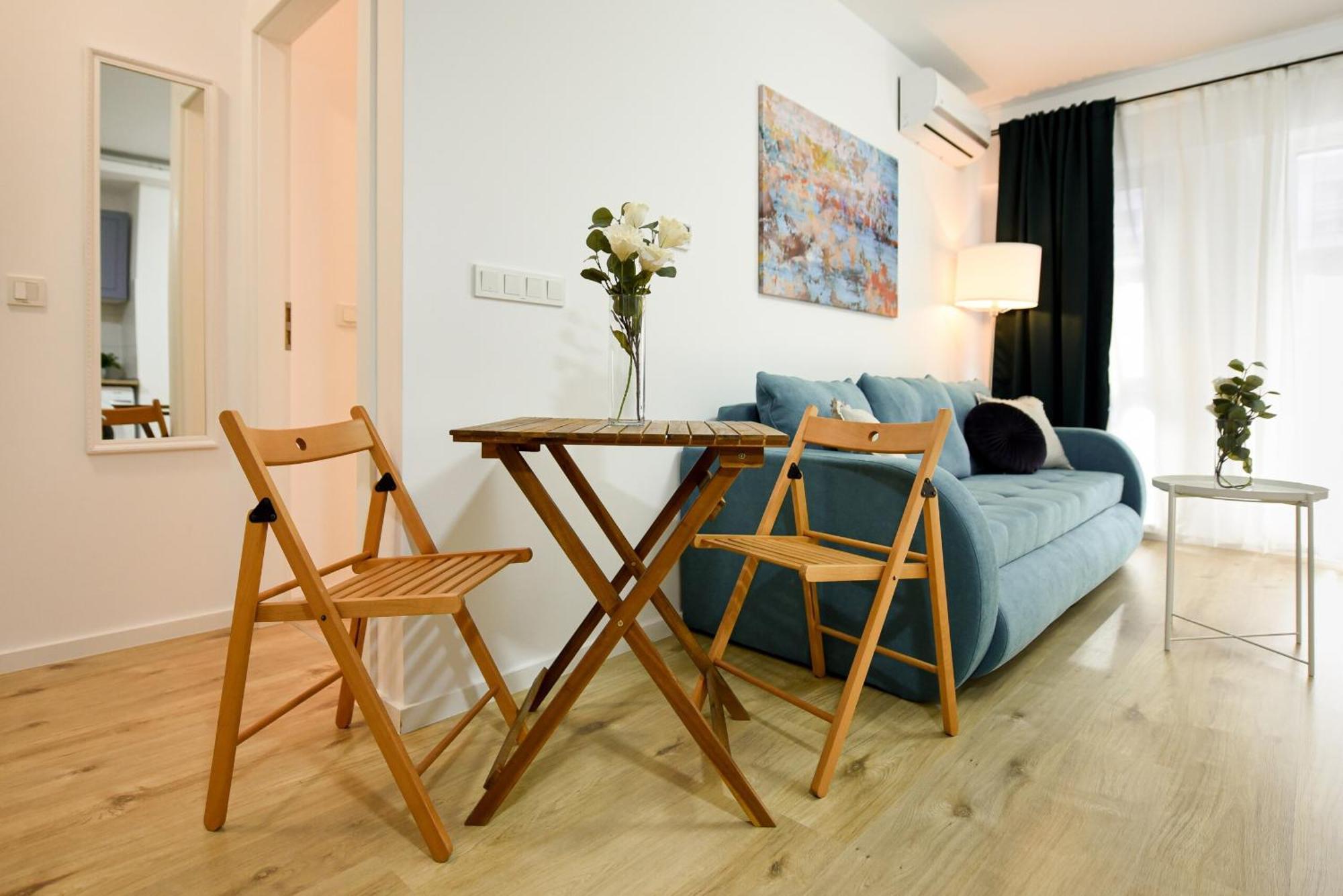 Perfect Stay: Urban Heaven In Aviatiei Business Area Bucharest Room photo