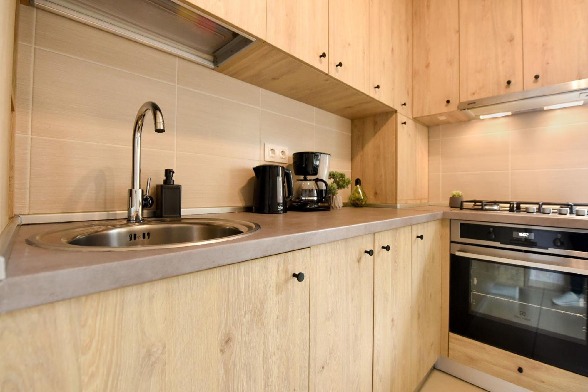 Perfect Stay: Urban Heaven In Aviatiei Business Area Bucharest Room photo