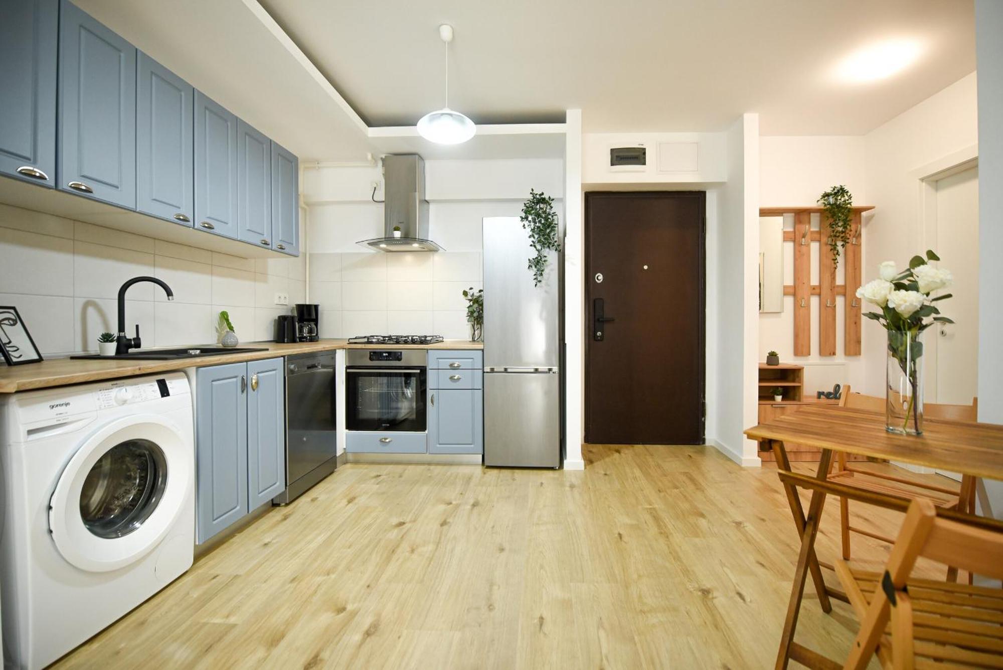 Perfect Stay: Urban Heaven In Aviatiei Business Area Bucharest Room photo