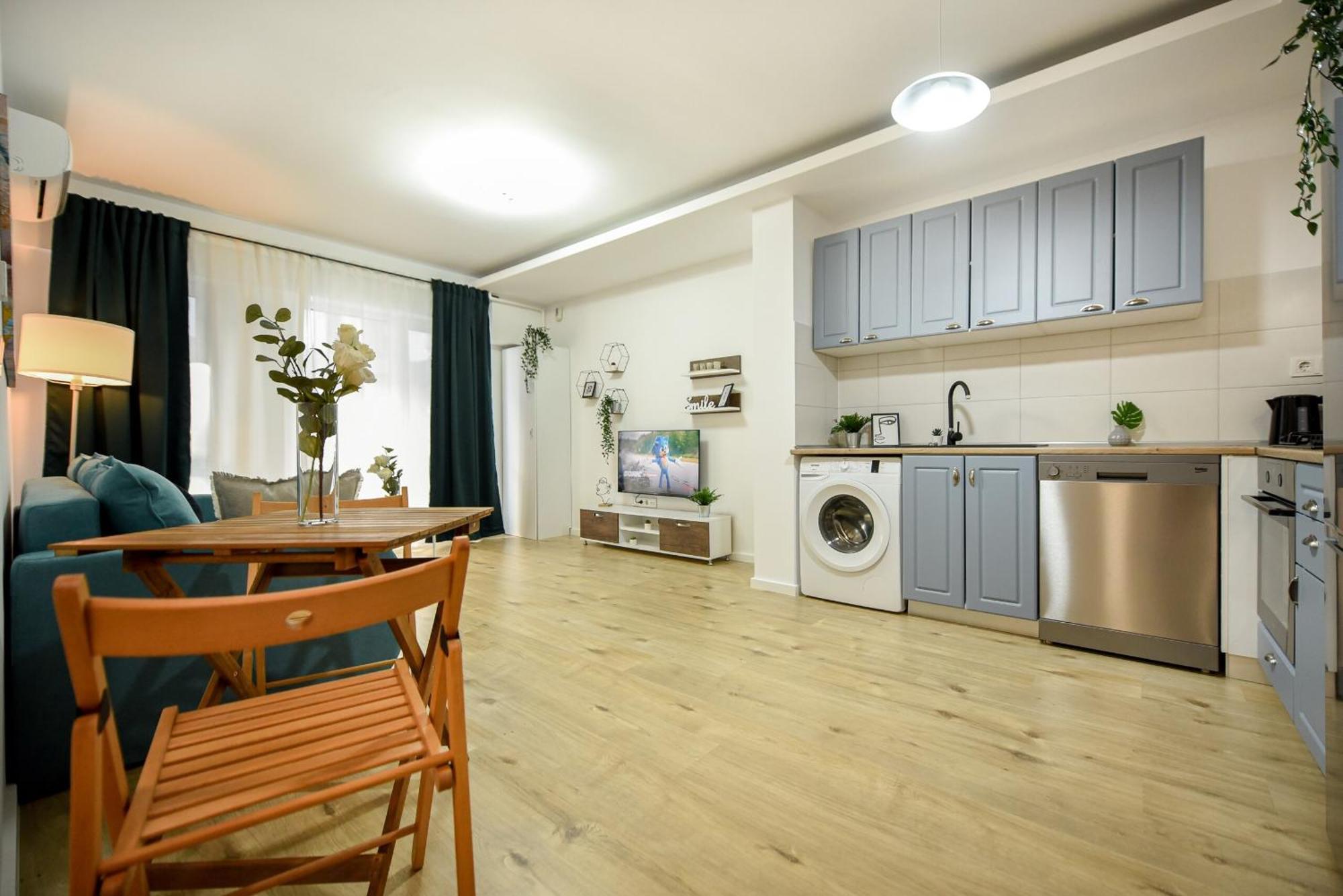 Perfect Stay: Urban Heaven In Aviatiei Business Area Bucharest Room photo